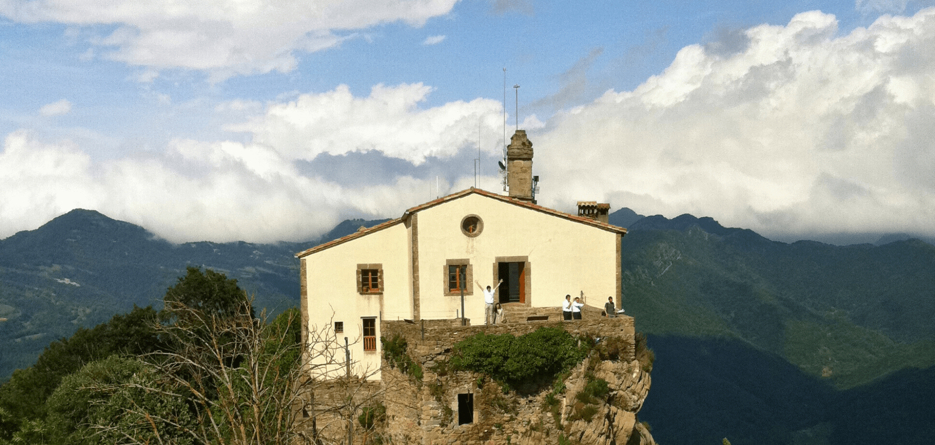 Descobreix el santuari i la serra de Bellmunt