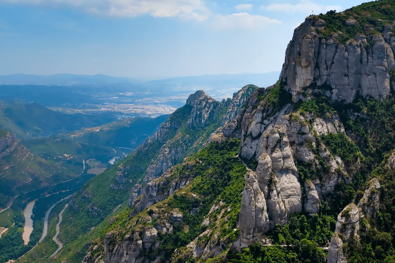 Vistes a ull d'ocell des de Montserrat