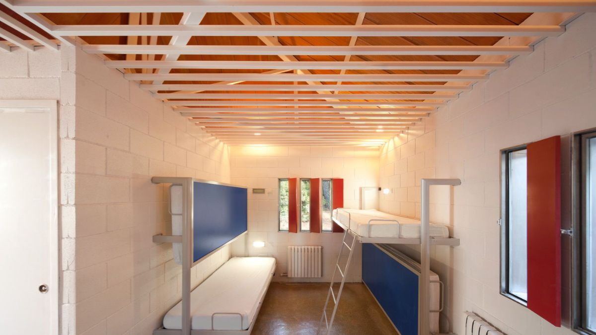 Habitacio-casa-colonies-Viladoms-de-Baix-Fundesplai