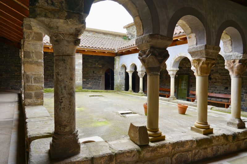 Claustro Monasterio Sant Pere Casserres