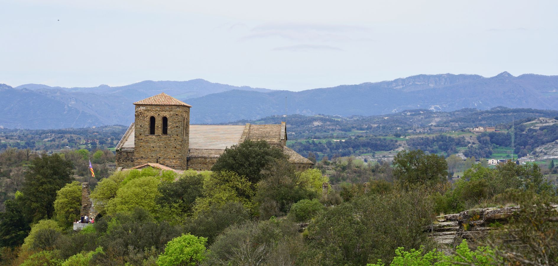 Monasterio de Sant Pere de Casserres: un tesoro entre riscos