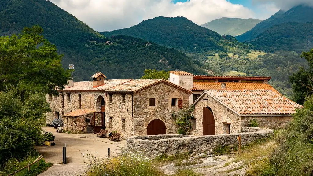 Exterior casa de colònies Mas Cabàlies Fundesplai