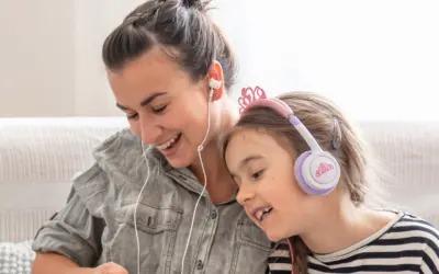 25 podcasts infantiles para escuchar en familia